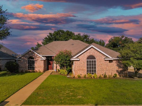 6128 Iron Horse Drive, North Richland Hills, TX 76148