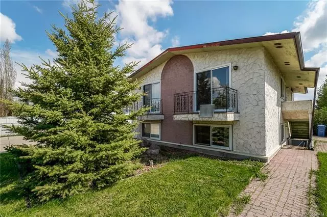 Penhold, AB T0M 1R0,1031 Fleming AVE #1,2,3,4