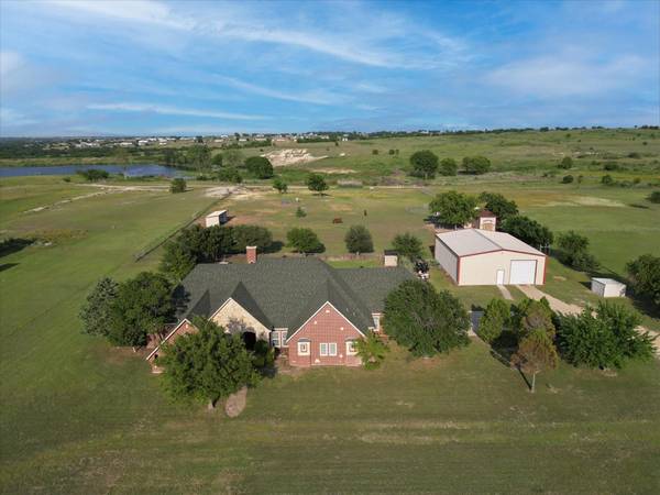 503 Lakeview Road, Rhome, TX 76078