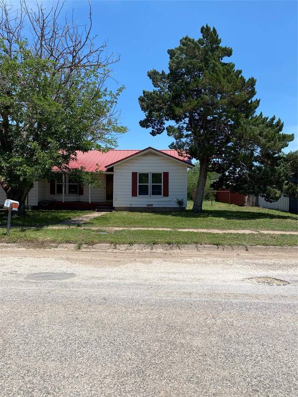 115 NW Avenue J, Hamlin, TX 79520