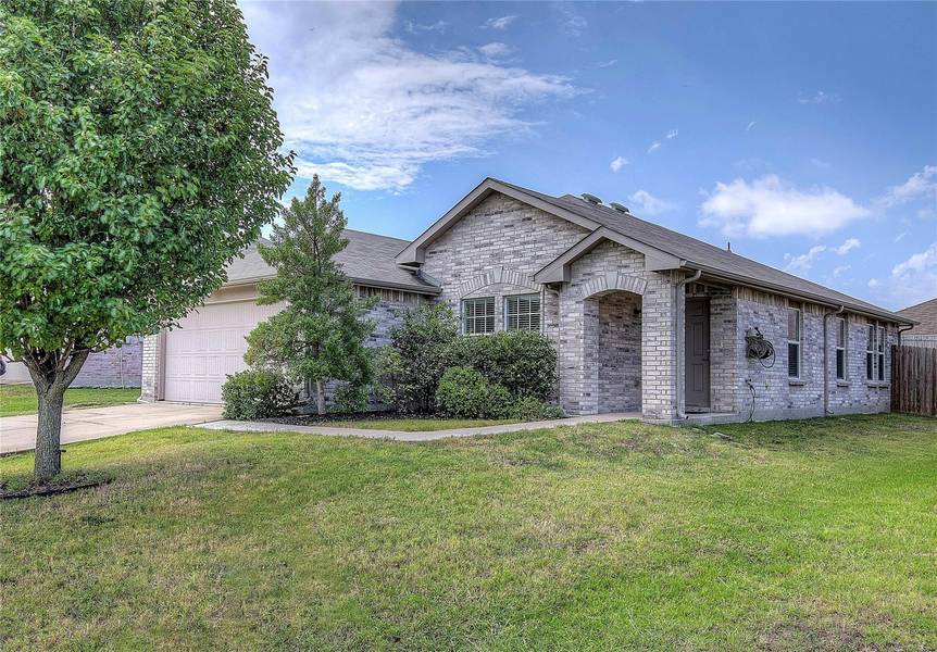 523 Silver Leaf Drive, Fate, TX 75087