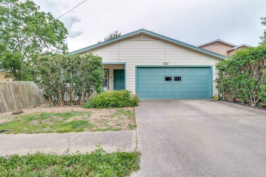 310 E 5th Street, Bonham, TX 75418