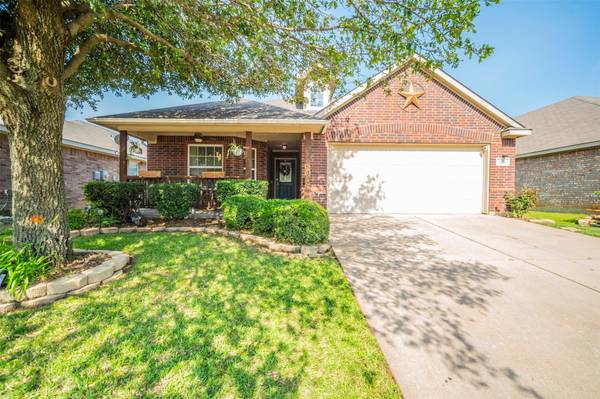 12128 Rowsley Lane, Burleson, TX 76028