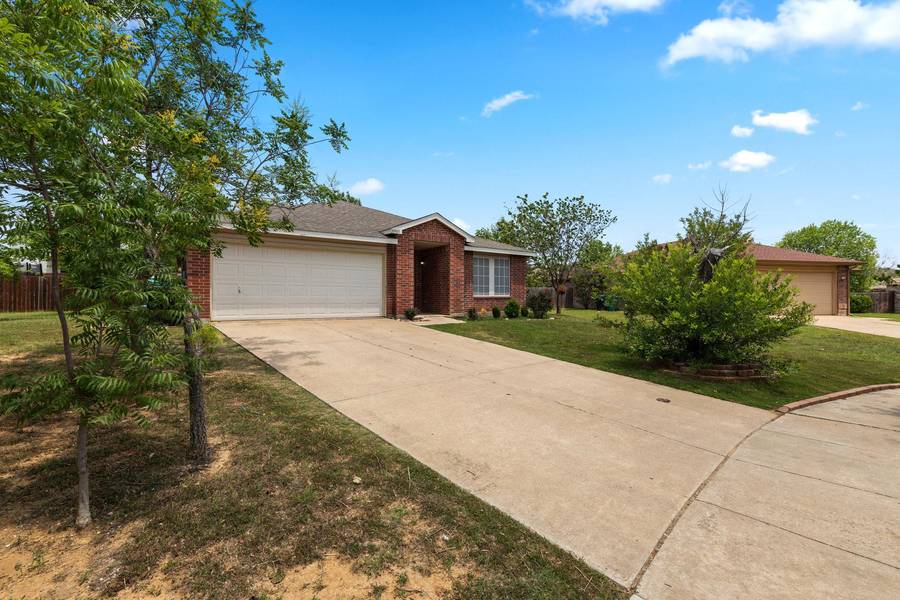 8905 Harvest Moon Trail, Denton, TX 76210