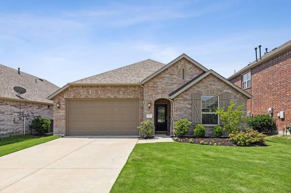 1728 Outpost Creek Lane, Aubrey, TX 76227