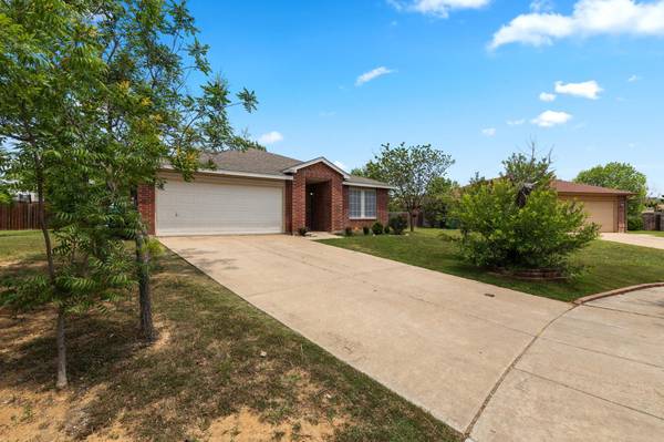 8905 Harvest Moon Trail, Denton, TX 76210