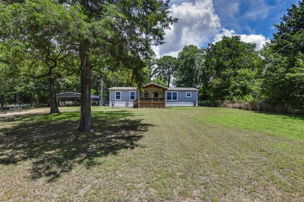 28188 Kingswood Road, Kemp, TX 75143