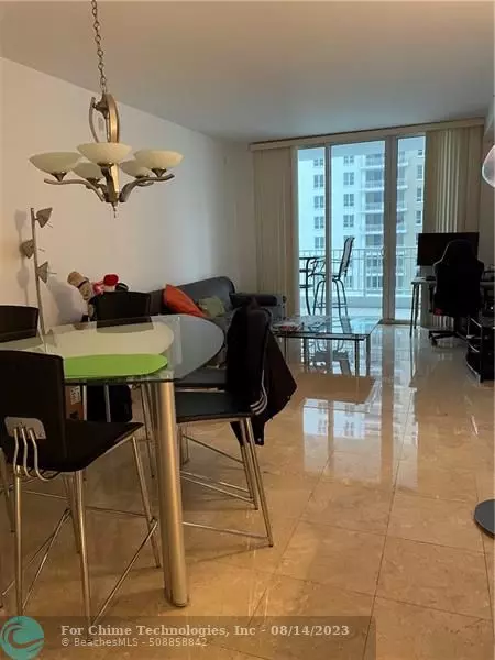 Miami, FL 33131,801 Brickell Key Blvd  #1107