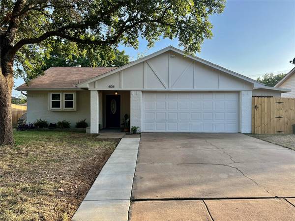 404 E Oak Street, Aledo, TX 76008