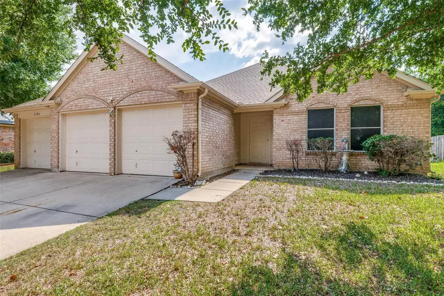 6304 Penina Trail, Denton, TX 76210