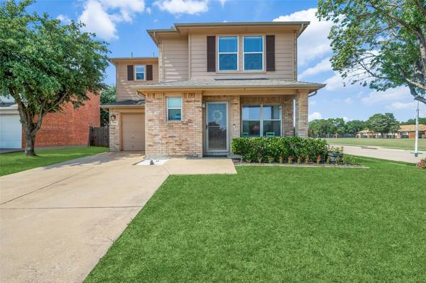 3916 Gray Oak Place,  Dallas,  TX 75212