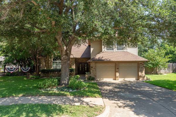 610 Huntington Court, Grapevine, TX 76051