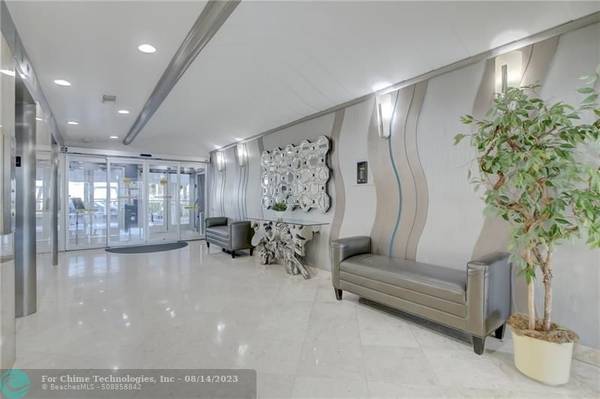 Hollywood, FL 33019,1500 S Ocean Dr  #2-C