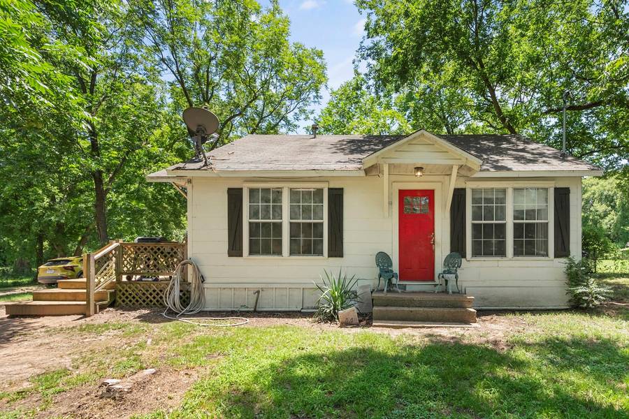 317 W Reunion Street, Fairfield, TX 75840