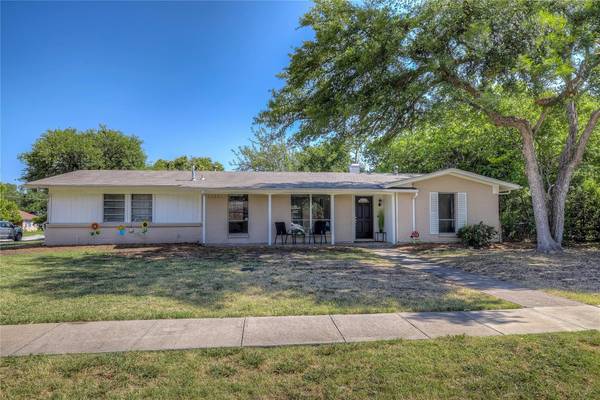 3407 Mapledale Drive, Farmers Branch, TX 75234