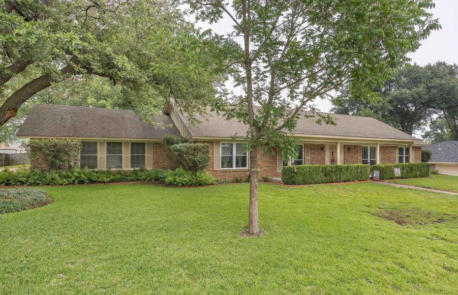 615 Dorchester Drive, Tyler, TX 75703