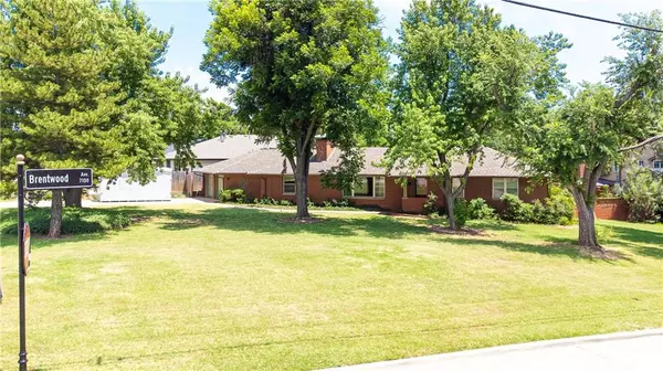 Nichols Hills, OK 73116,7110 Brentwood Road