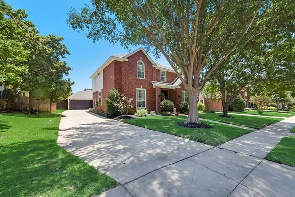 8432 Parkdale Drive, North Richland Hills, TX 76182