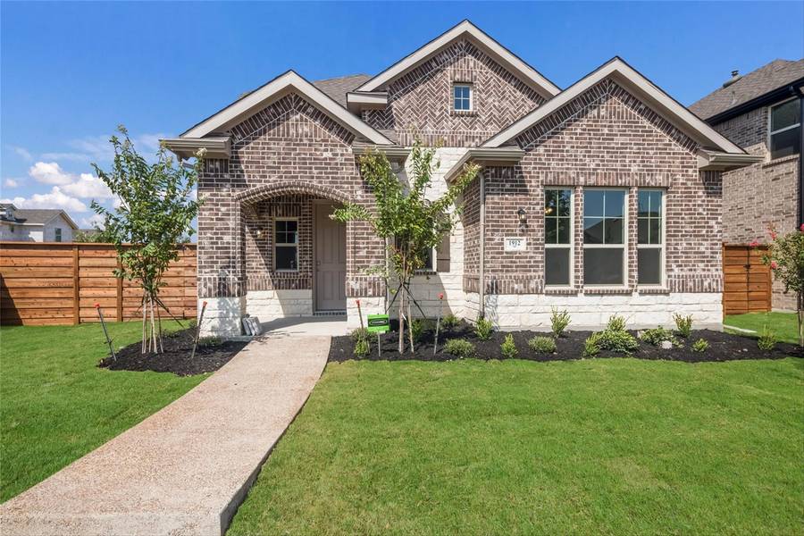 1912 Kit Fox Run, Mesquite, TX 75181