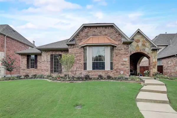 2322 Salisbury Court, Lewisville, TX 75056