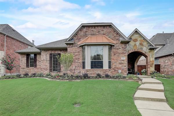 2322 Salisbury Court, Lewisville, TX 75056