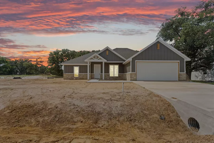 2032 Rattler Way, Tolar, TX 76476