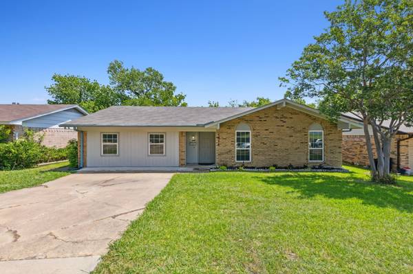 1614 Spring Lake Drive,  Mesquite,  TX 75149