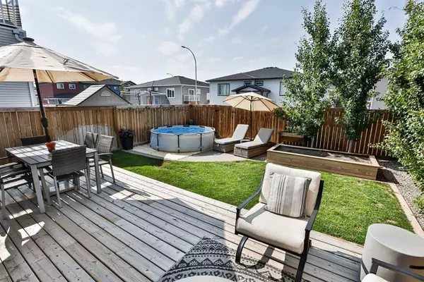 Lethbridge, AB T1J 5L5,728 Coalbrook Close W