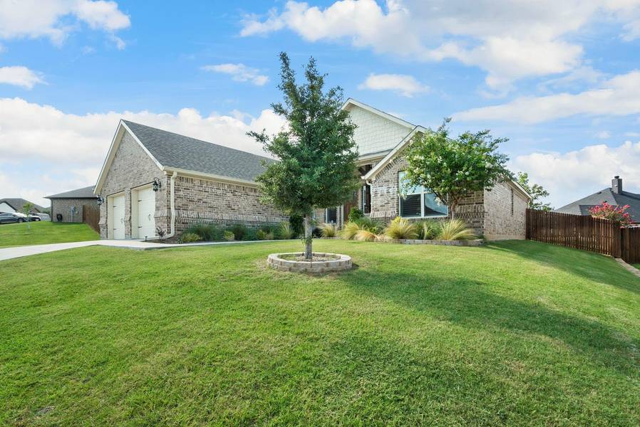 1505 Town Creek Circle, Weatherford, TX 76086