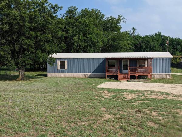 5817 Alecia Lane, Joshua, TX 76058