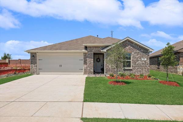 805 Banner Avenue, Royse City, TX 75189