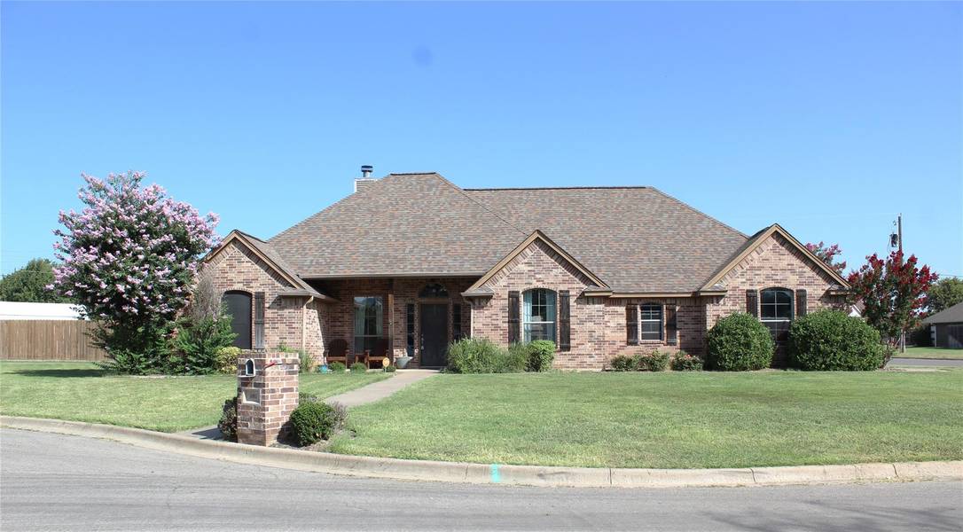 801 Maplewood Court, Stephenville, TX 76401