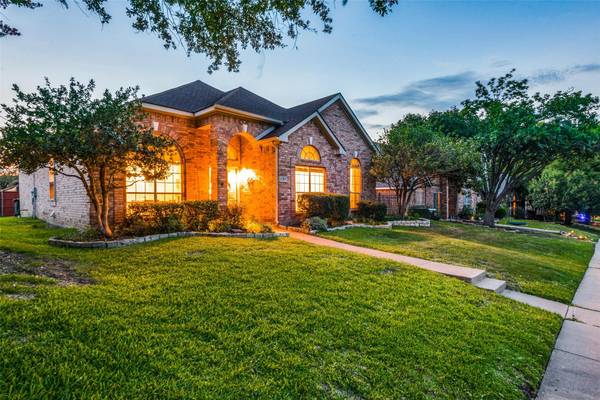 4209 Oak Grove Drive, Carrollton, TX 75010