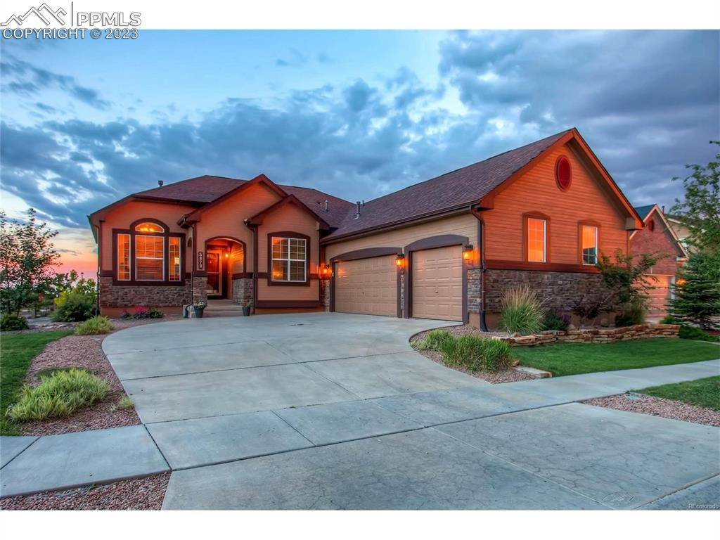 5879 Harney DR, Colorado Springs, CO 80924