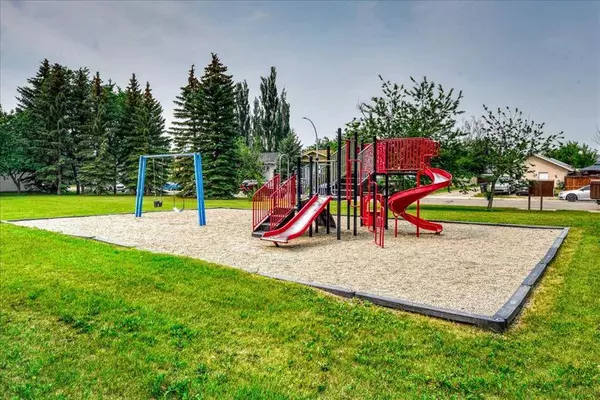 Strathmore, AB T1P 1H4,42K Green Meadow CRES