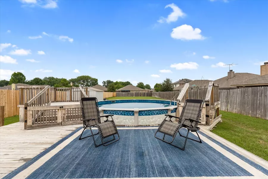 652 Cameron Way, Azle, TX 76020