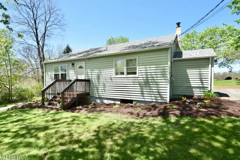 25 Meadows Rd, Lafayette Twp., NJ 07848