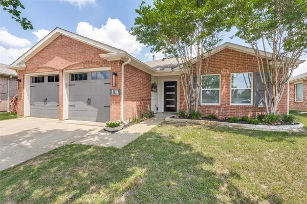 1813 Crested Butte Drive, Fort Worth, TX 76131