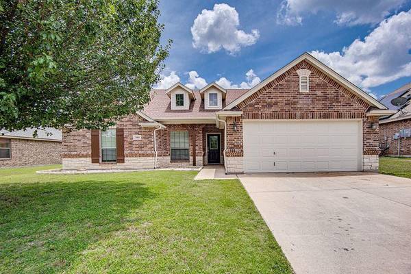 364 Lockwood Lane, Weatherford, TX 76087