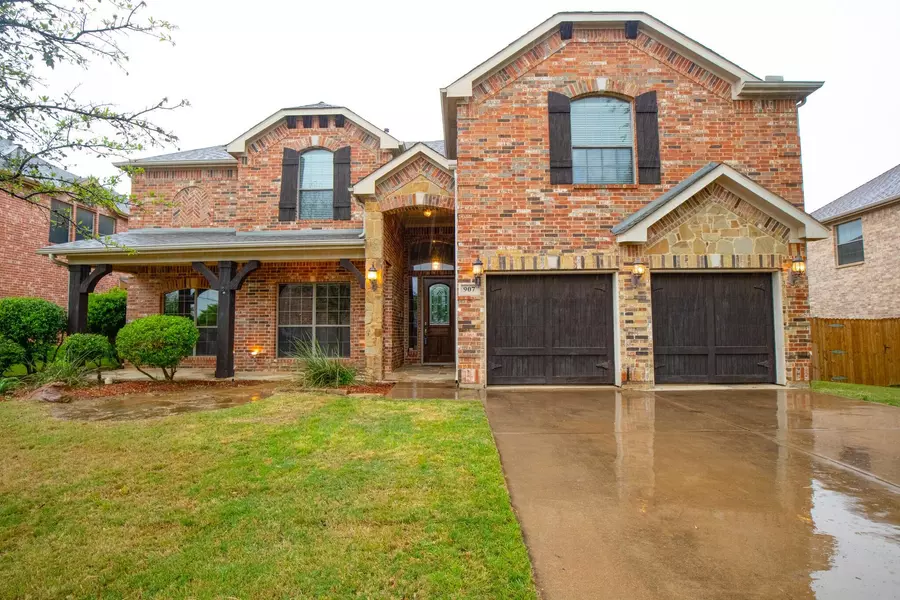 907 Greenfield Court, Kennedale, TX 76060