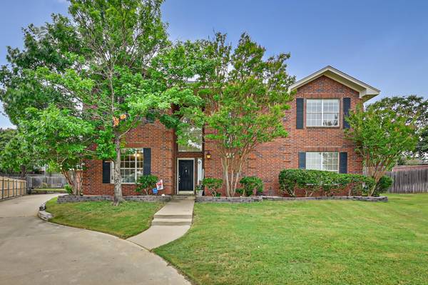 1252 Leanne Court, Kennedale, TX 76060