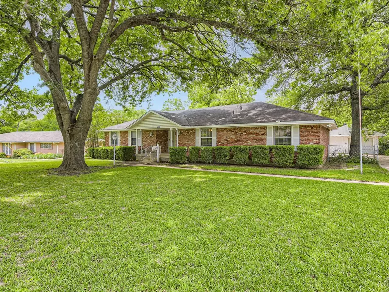 200 Jefferson Avenue, Desoto, TX 75115