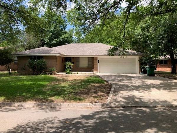 303 MELODY Lane, Gainesville, TX 76240