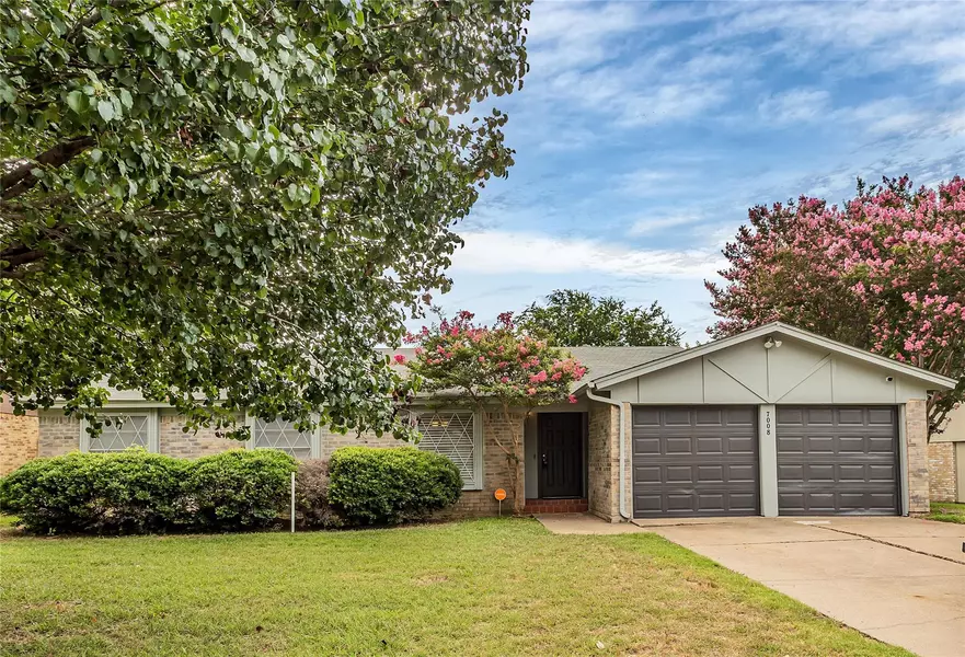 7008 Green Ridge Trail, North Richland Hills, TX 76182