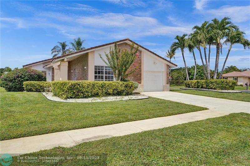 10066 Camelback Lane, Boca Raton, FL 33498