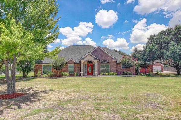 1037 Louisiana Downs Circle, Talty, TX 75160