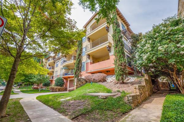 3818 Holland Avenue #106,  Dallas,  TX 75219