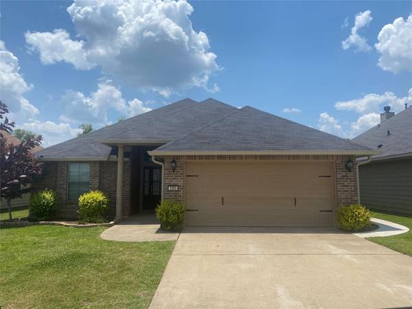 3305 Grand Lake Drive, Bossier City, LA 71111