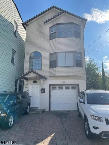 112 Mill St, Paterson City, NJ 07501