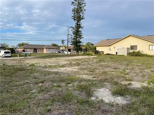 1911 SE 10th ST, Cape Coral, FL 33990